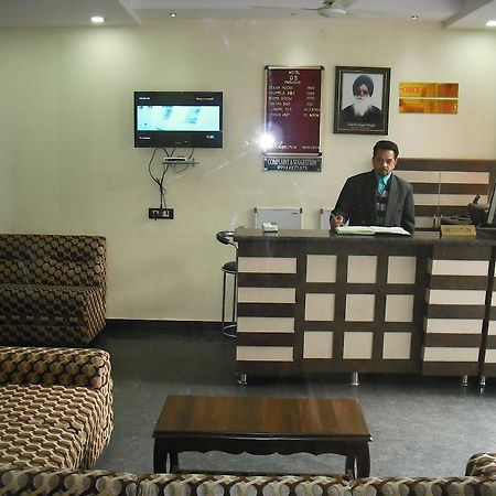 Hotel Gs Paradise Amritsar Esterno foto