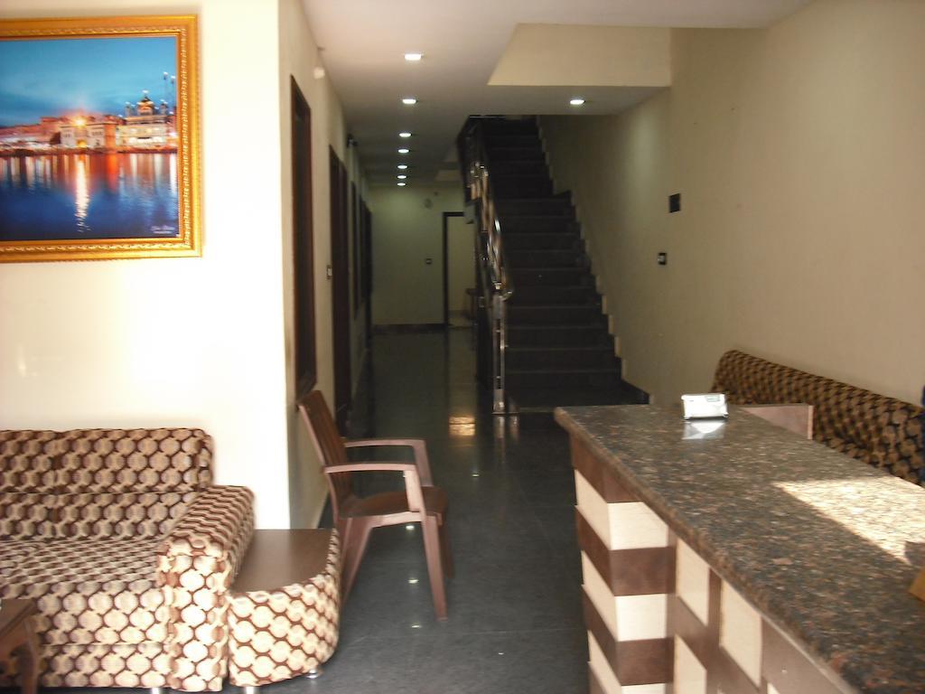 Hotel Gs Paradise Amritsar Esterno foto