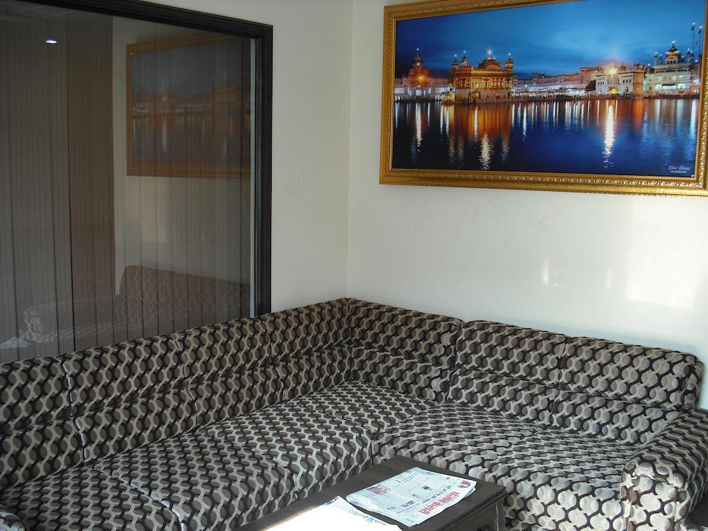 Hotel Gs Paradise Amritsar Esterno foto