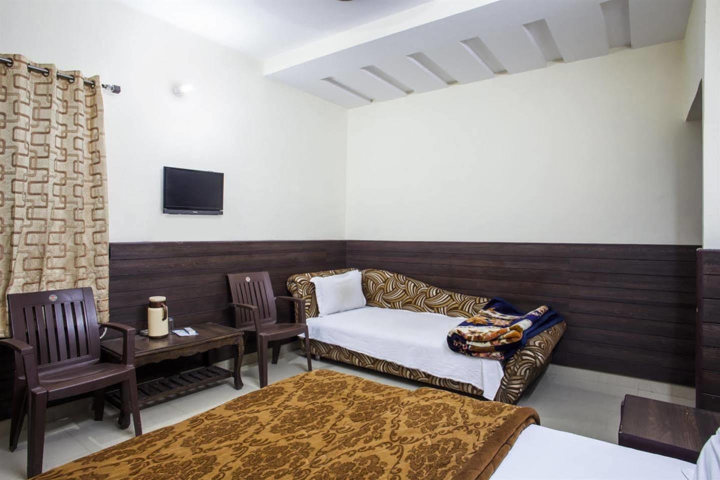 Hotel Gs Paradise Amritsar Esterno foto