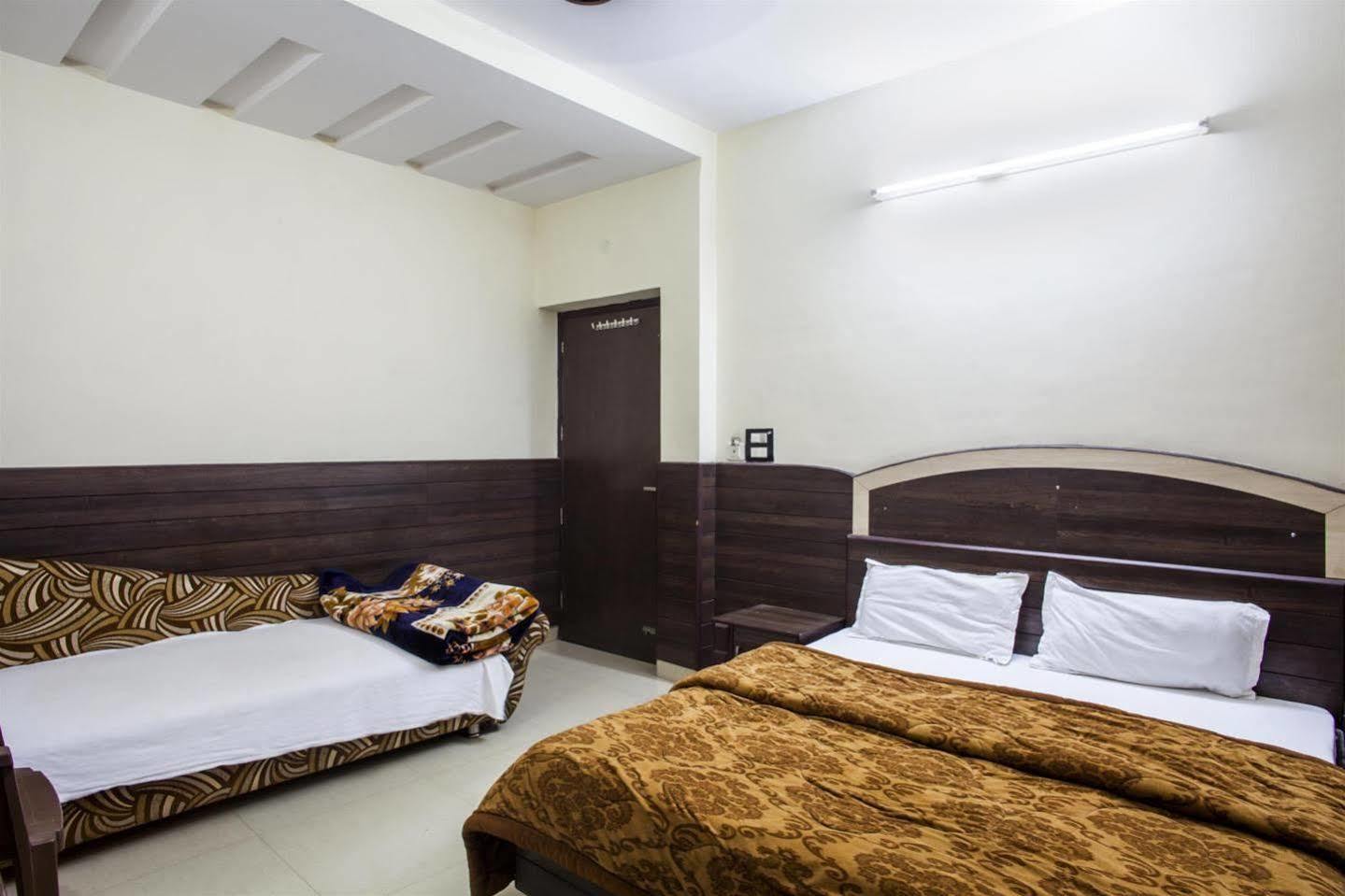 Hotel Gs Paradise Amritsar Esterno foto